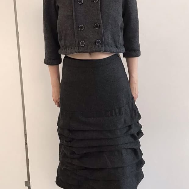 eonts piled wool skirt