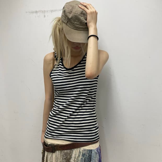 Vent Violet Y2K Stripe Sleeveless