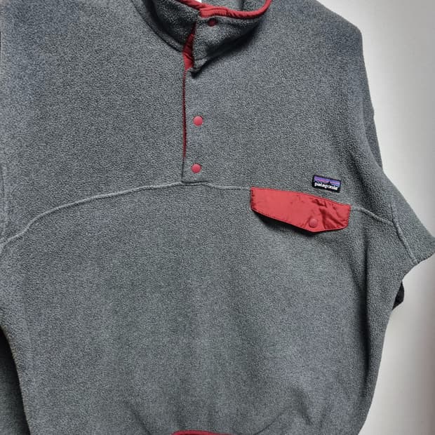 파타고니아 신칠라 그레이 레드L
