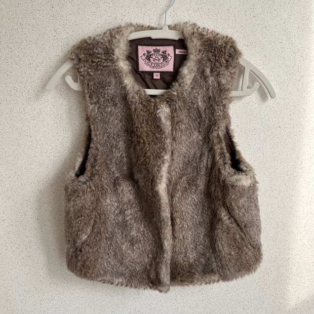 쥬시꾸띄르 모헤어 털 베스트 자켓 