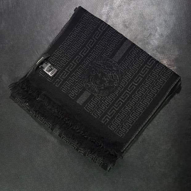 베르사체 메두사 블랙 검정 차콜 라나 울 머플러 목도리 고스 펑크 락시크