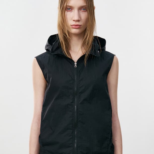 스튜디오테이블 SHEER NYLON VEST, BLACK