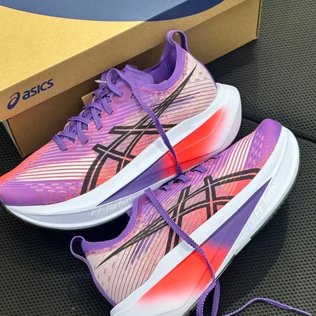 아식스 메가블라스트 블랙 핑크