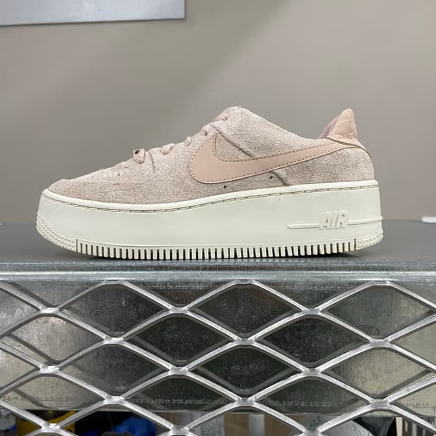 나이키 에어포스1 파티클 베이지 225 