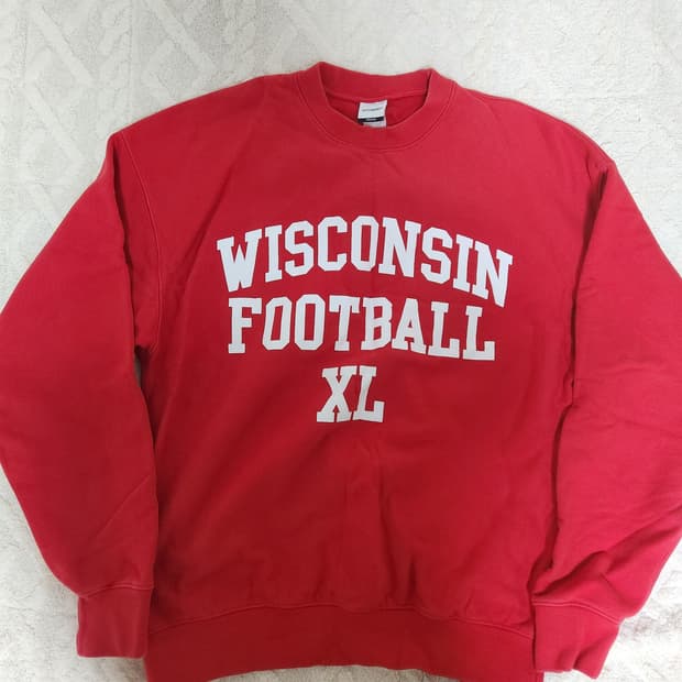 아웃스탠딩 스웻셔츠 판매합니다