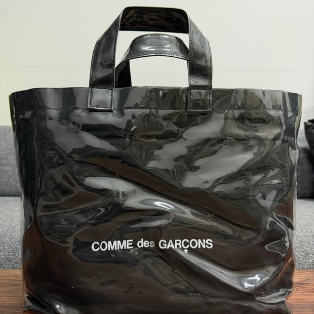 꼼데가르송 블랙마켓 pvc토트백