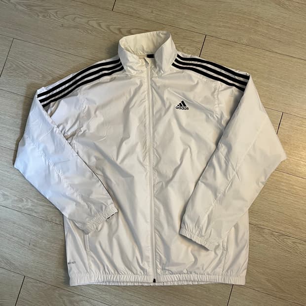 아디다스 삼선 화이트 바람막이