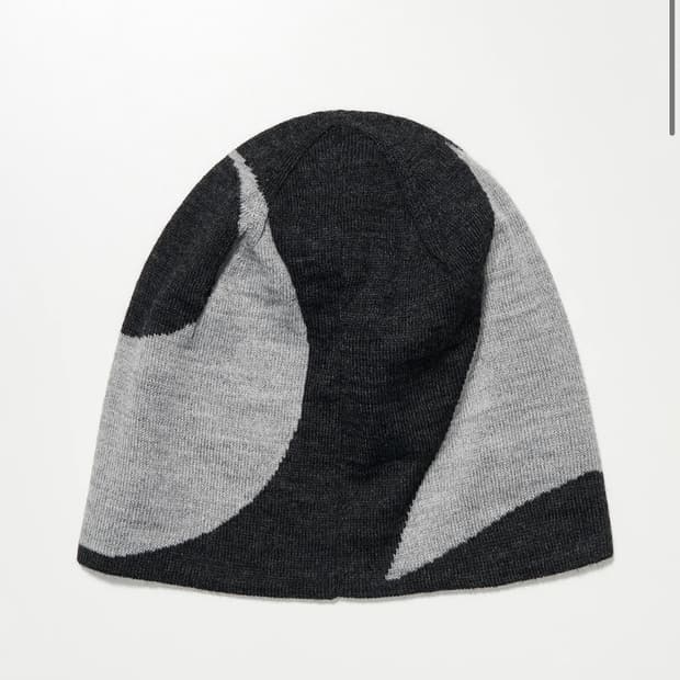 로아 x 아워레가시 로고 울 비니