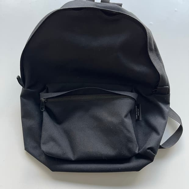 꼼데가르송 옴므 플러스 오버사이즈 나일론 백팩 미디움 블랙