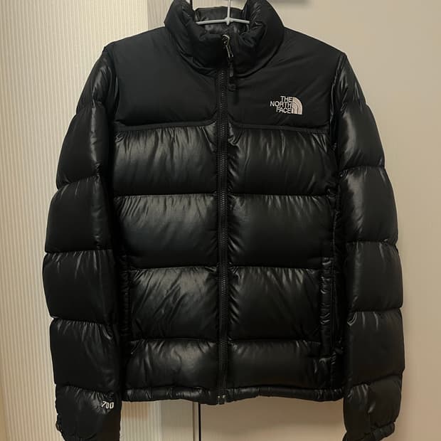 노스페이스 700 패딩 블랙