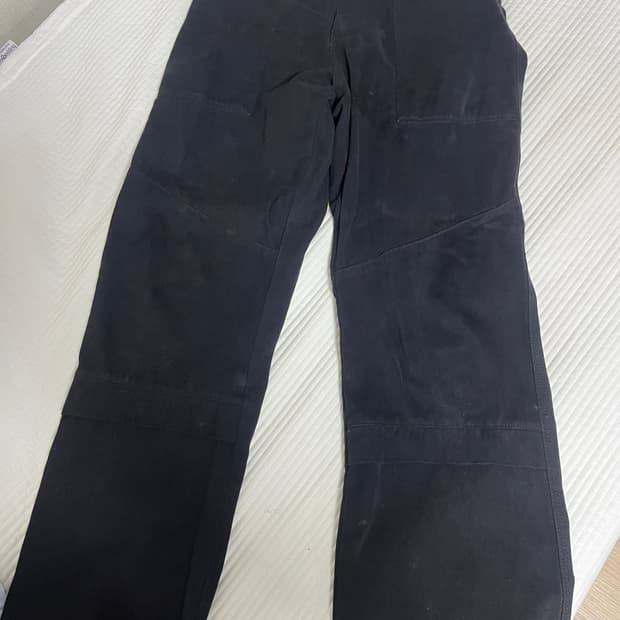 [m] 플라스틱프로덕트 웨이브 지퍼 팬츠