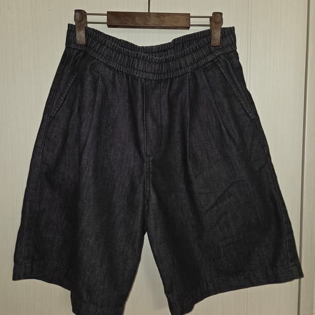 스파오 블랙 데님 반바지