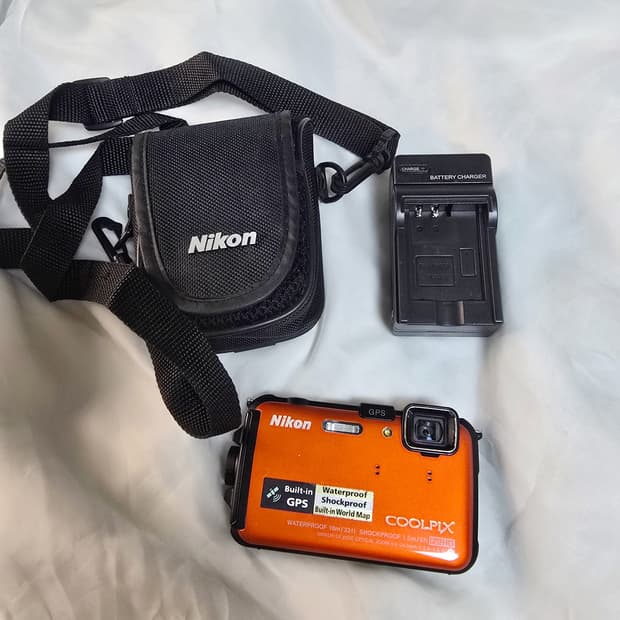 니콘 쿨픽스 aw100 카모 빈티지 디카