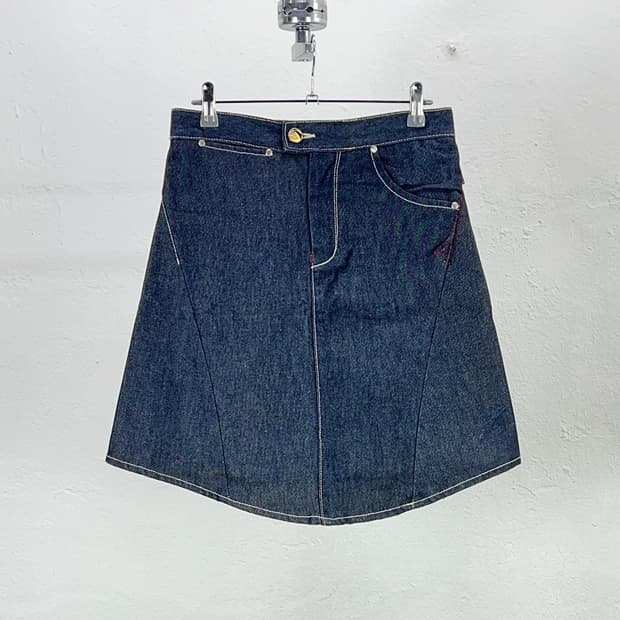 리바이스 엔지니어드 플리츠 데님 미디 스커트