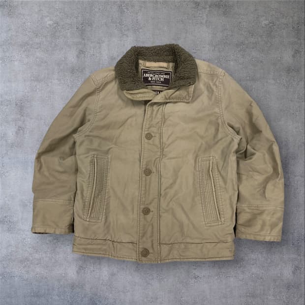 아베크롬비 베이지 컬러 겨울 덱 자켓