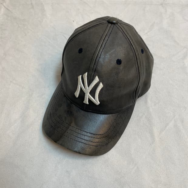 뉴에라 레더 캡 