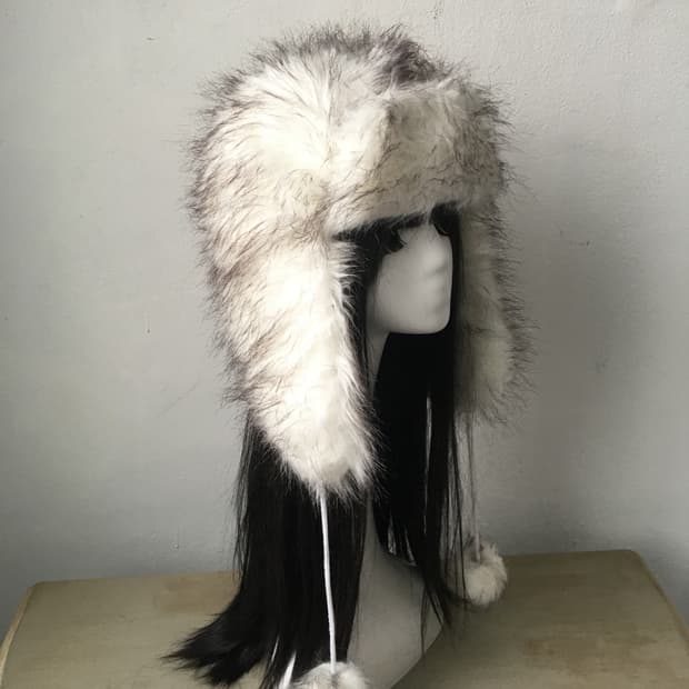  fake fur tooper hat