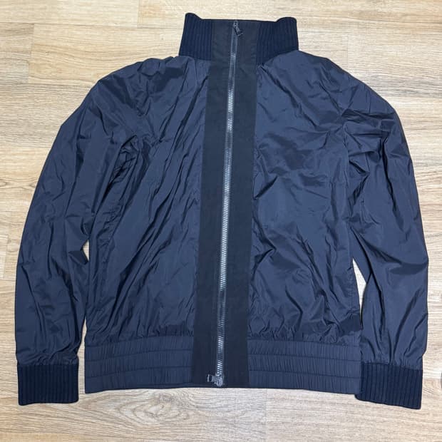 몽클레어 스태프 바람막이