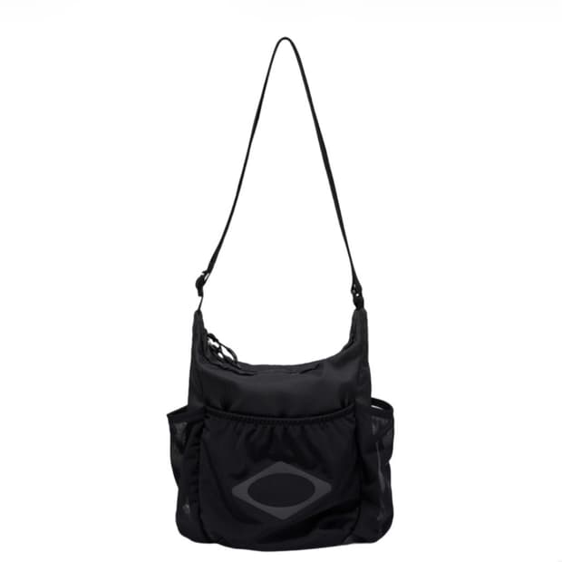 미스치프 메쉬 포켓 크로스백 블랙