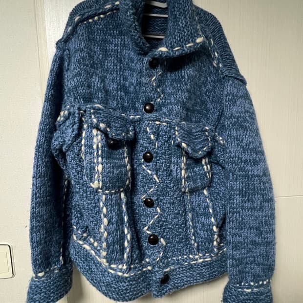 캐피탈 울 핸드니트 코위찬