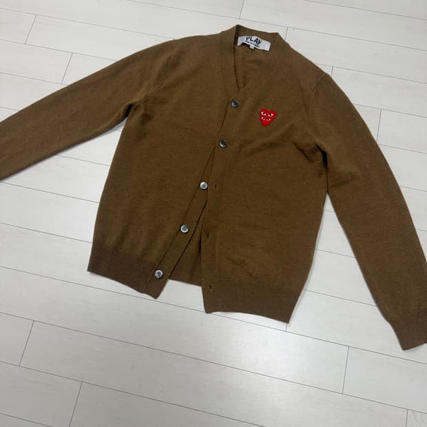 꼼데가르송 더블하트 가디건 L 사이즈  상태 9.7/10  사진찍고 절대