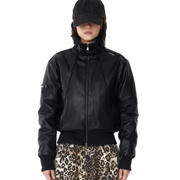 아캄 하이넥 피핑 레더 블루종 자켓 (1)