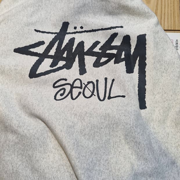 스투시 서울 후드티