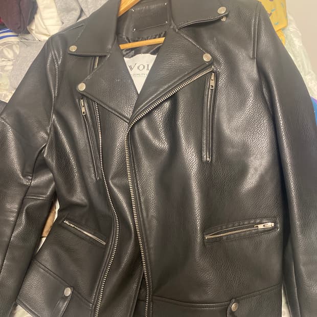 DRESS VOLUME 블랙 레더 라이더 자켓