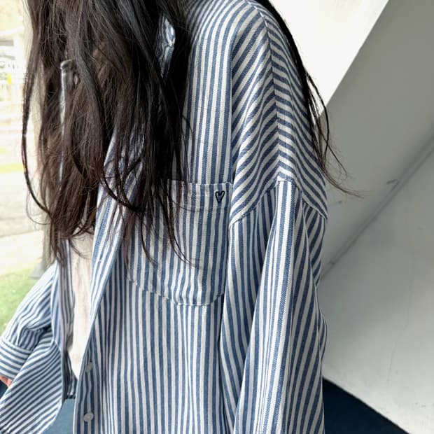 Deisgn stitch cotton loose shirt