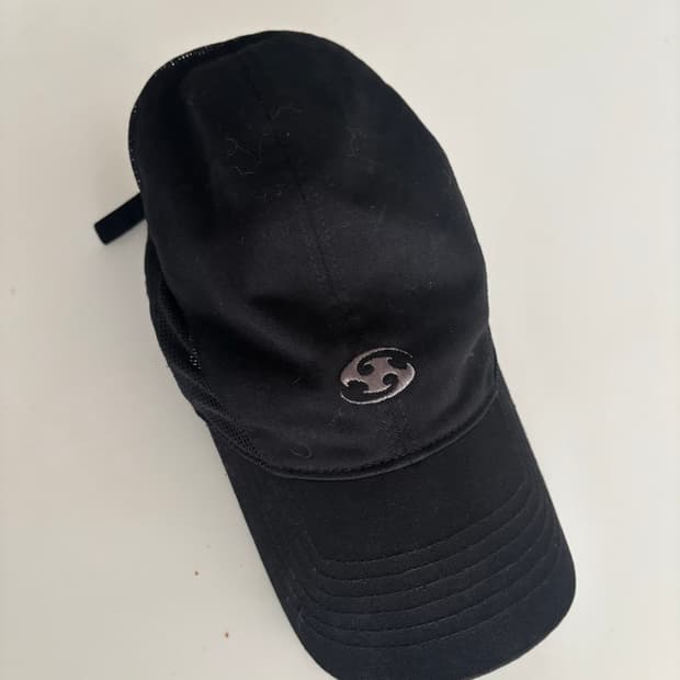 산산기어 커브패널캡 블랙