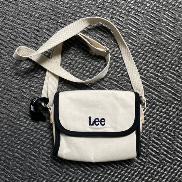 Lee 자수 이지 미니 크로스백 아이보리o 6298