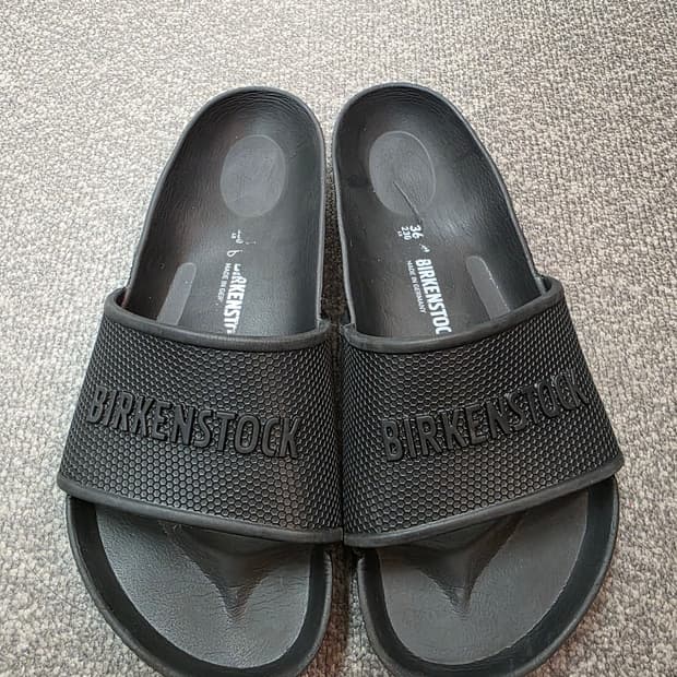 [230] 버켄스탁 바베이도스 EVA 슬라이드 샌들 블랙