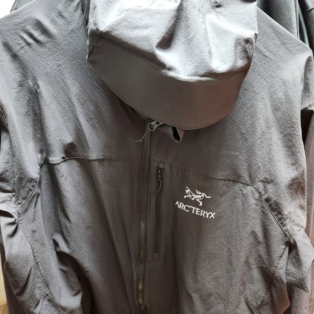 아크테릭스 스쿼미시 후드 블랙 XL