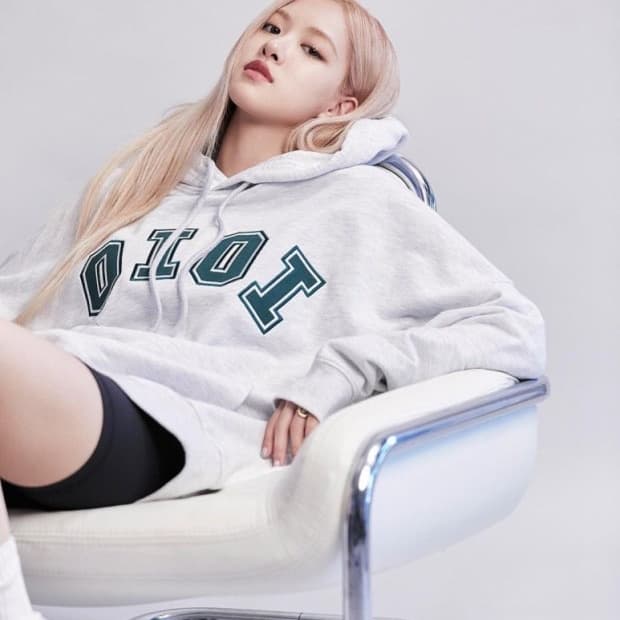 오아이오아이 후드티