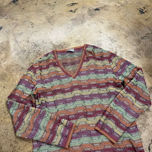 [정품] 미쏘니 브이넥 케이블 니트 긴팔티 b17