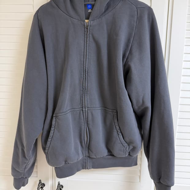 이지갭 다크그레이 후드집업