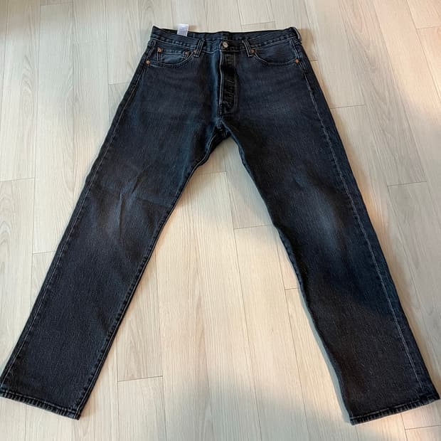 리바이스 501‘93 스트레이투 핏 블랙 데님