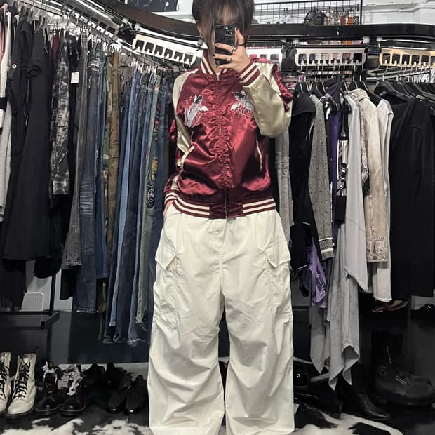 화이트 벌룬핏 카고팬츠