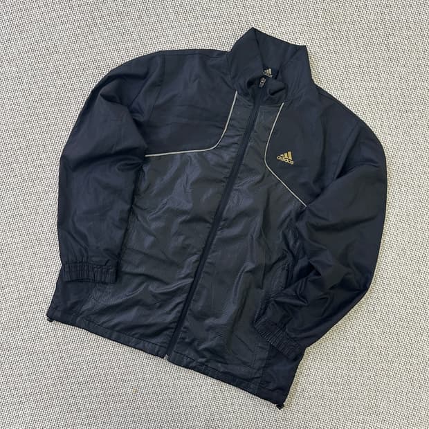 100 아디다스 금색 로고 바람막이 자켓 0423D