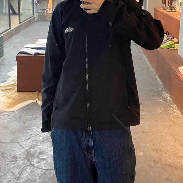 노스페이스 블랙 마운틴 바람막이 H382