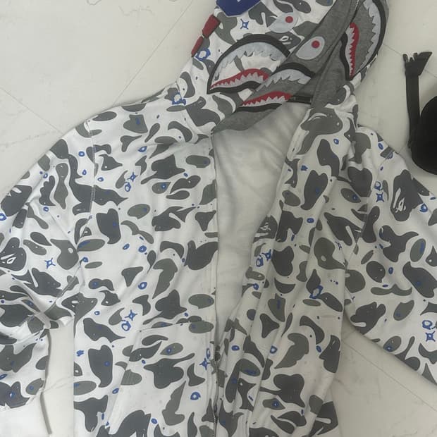 베이프 샤크 후드