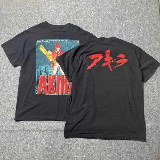 새상품) AKIRA 아키라 포스터 프린팅티셔츠 (L/XL) 