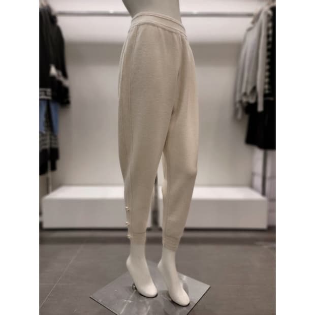 오즈세컨 펄 포인트 니트 조거 팬츠