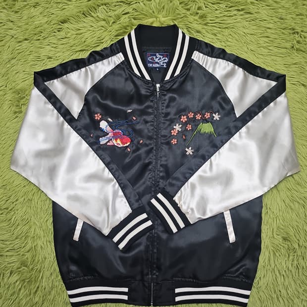 Old Mills 올드밀즈 일본풍 자수 스카잔 점퍼 L