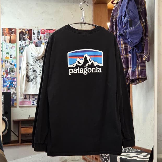 파타고니아 블랙 빅프린팅 롱슬리브