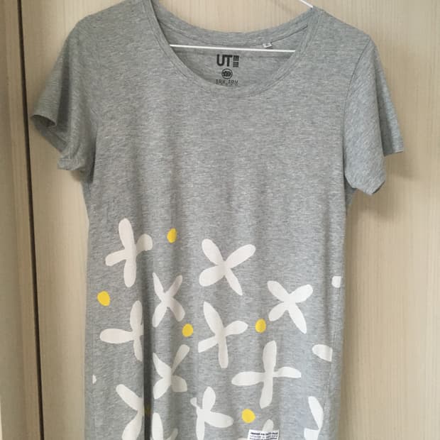 Uniqlo x sousou flower pattern T