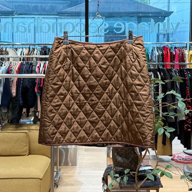 버버리 브라운 퀼팅 미니스커트