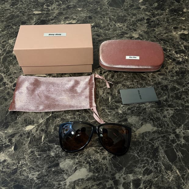 미우미우 보잉 선글라스