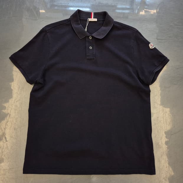 몽클레어 피케 카라 티셔츠