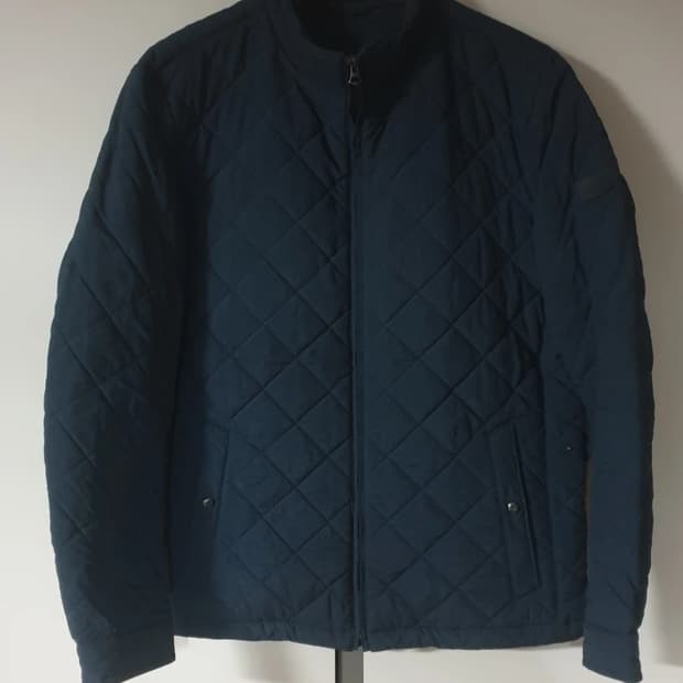 올젠 남자 경량패딩 입니다. 싸이즈는 105